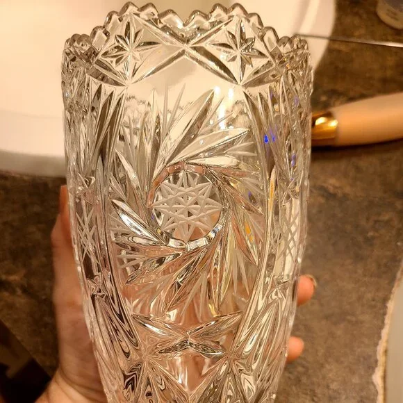 Lead Crystal Vase! - Picture 1 of 2